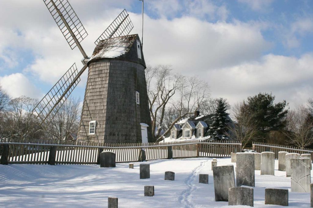 Old Hook Mill and Mill House Inn - Snow