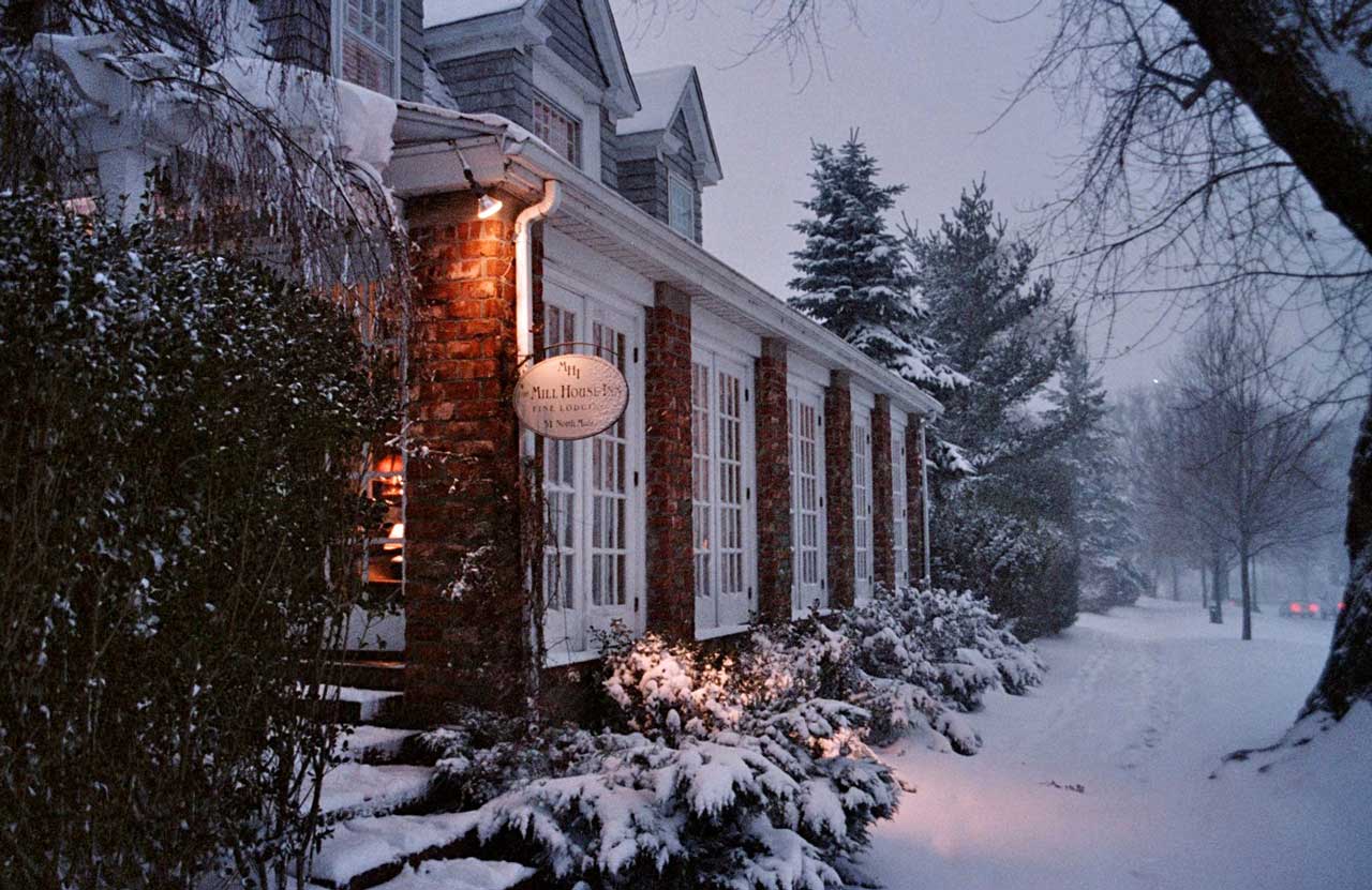Mill House Inn in Snow Mill House Inn in Snow