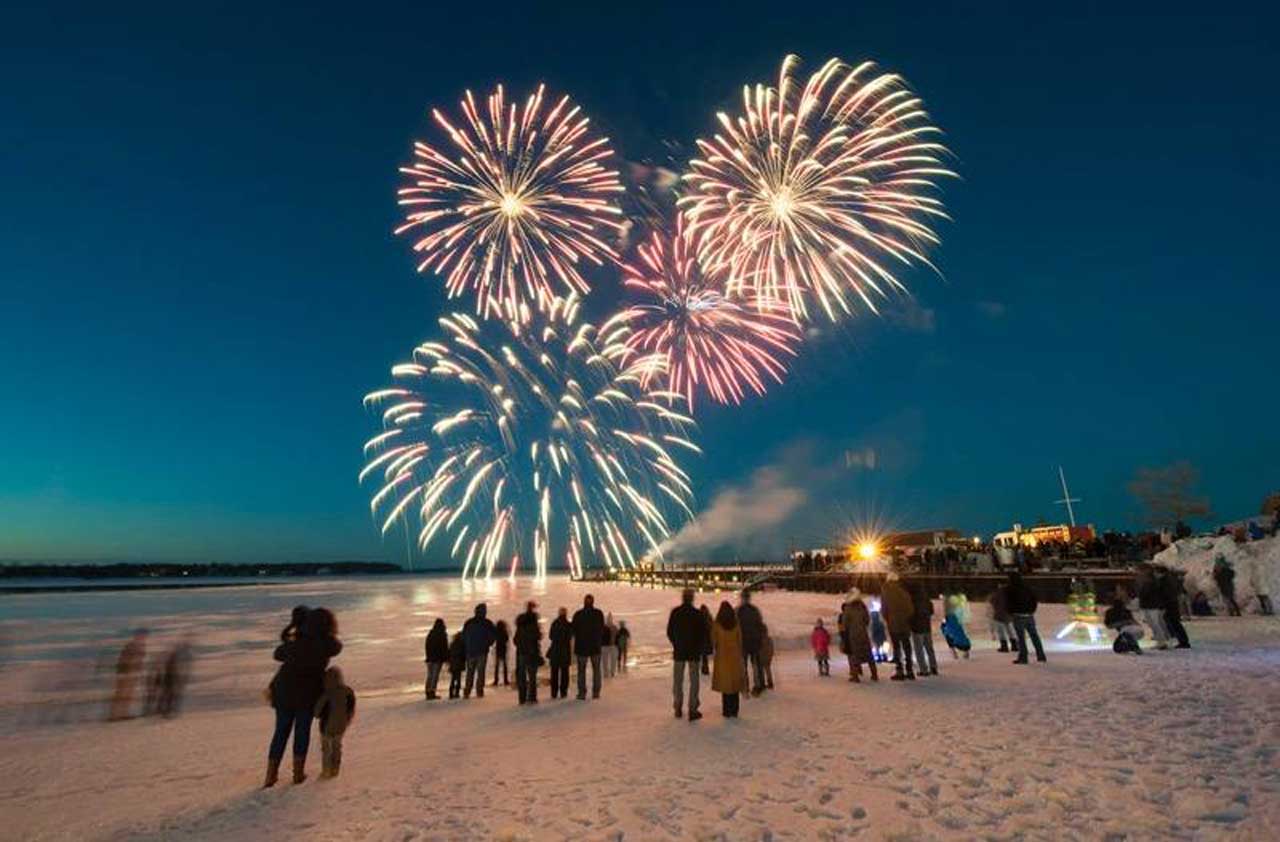 Sag Harbor - HarborFrost Fireworks Sag Harbor - HarborFrost Fireworks