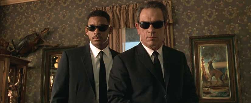 Will Smith And Tommy Lee Jones In Ray Ban Predator Two Sunglasses